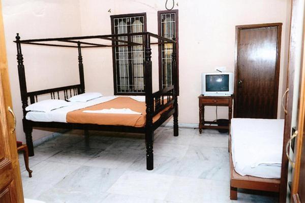 Hotel Soorya Heritage Inn 蓬蒂切里 外观 照片